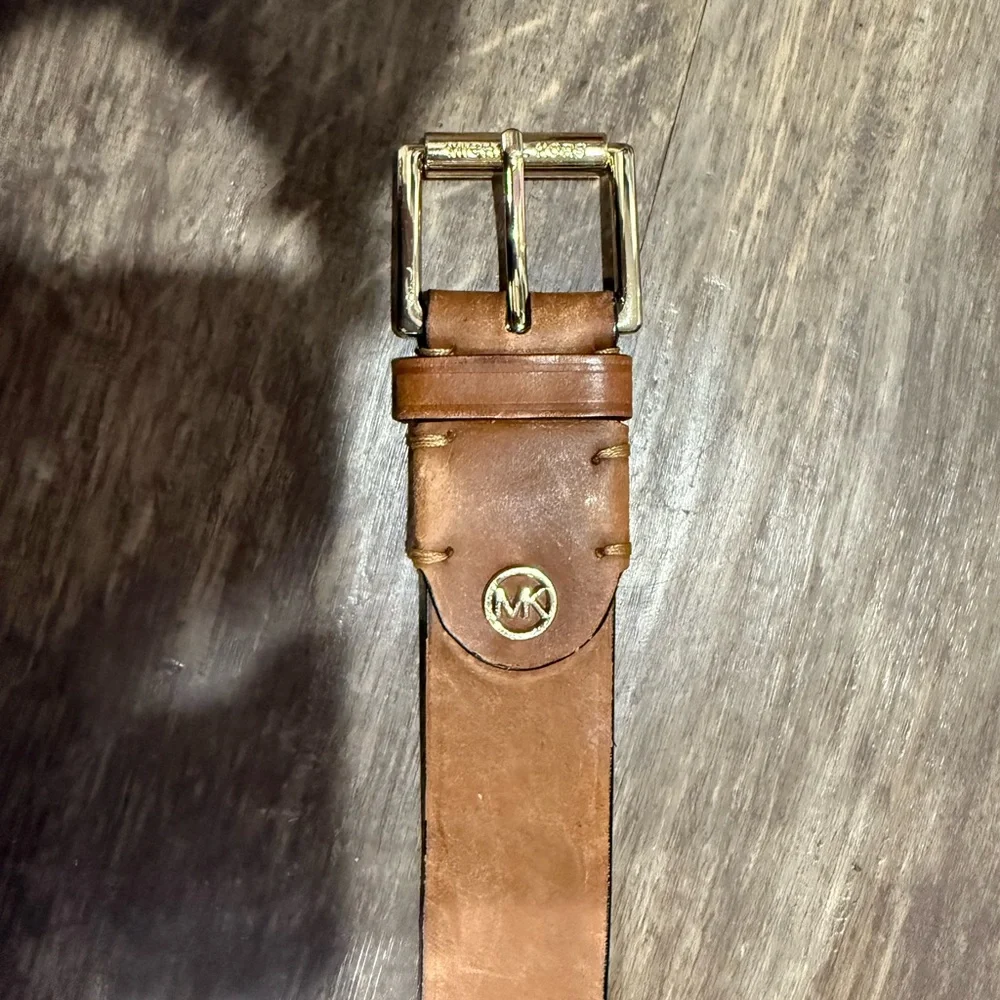 Michael Kors Tan Leather Belt with Gold Buckle - Picture 1 of 5